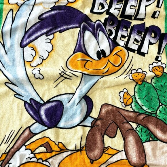Vintage Looney Tunes Roadrunner And Wile E Coyote Beach Towel - Picture 3 of 8